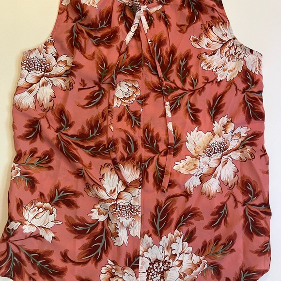Anne Taylor Loft Women’s Sleeveless Floral Blouse New with Tags - Picture 2 of 7